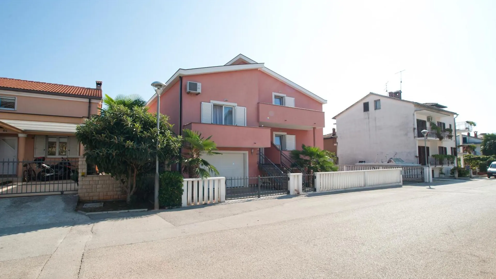 Apartments Maric With Parking Umag
