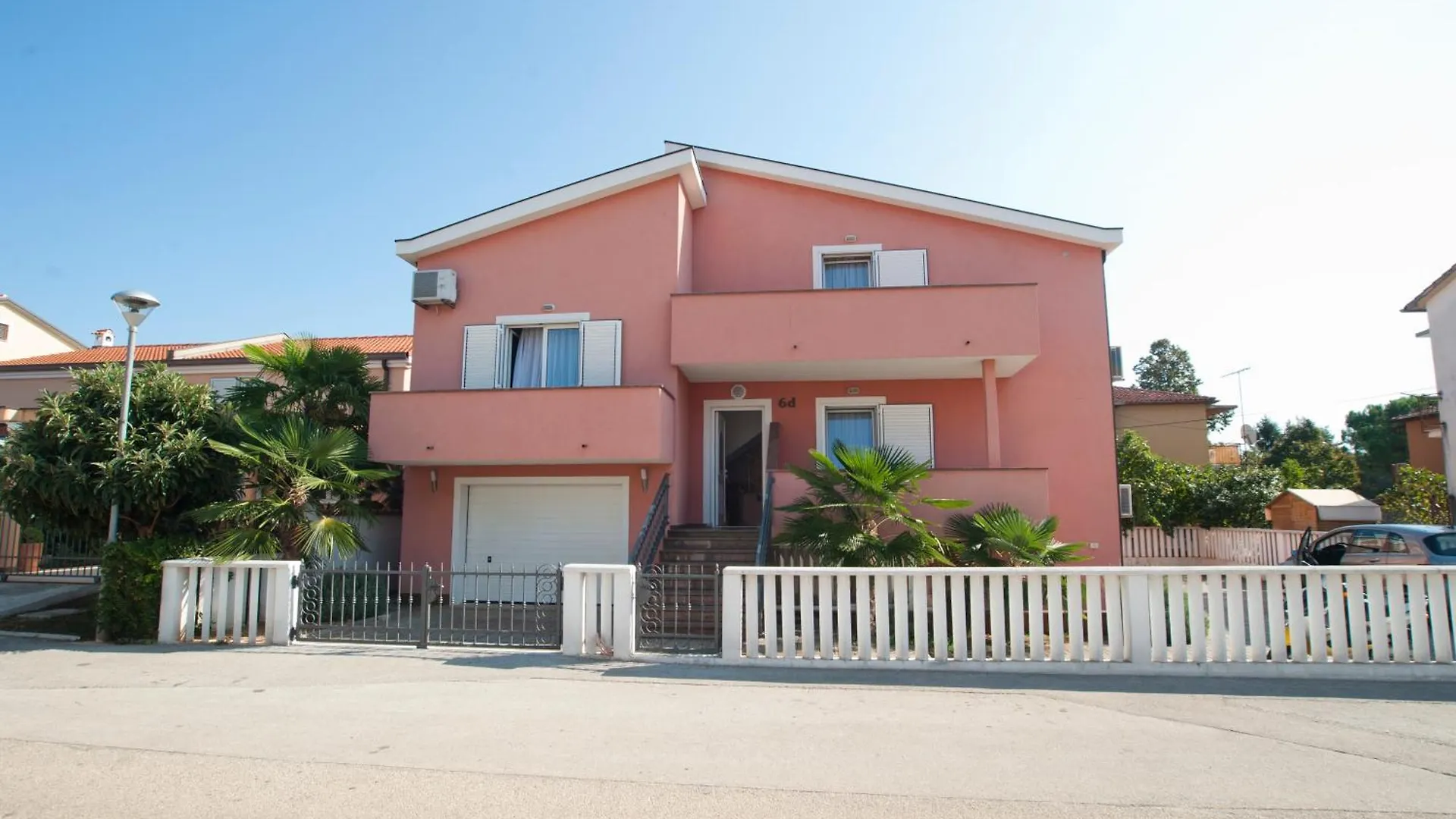 Apartments Maric With Parking Umag