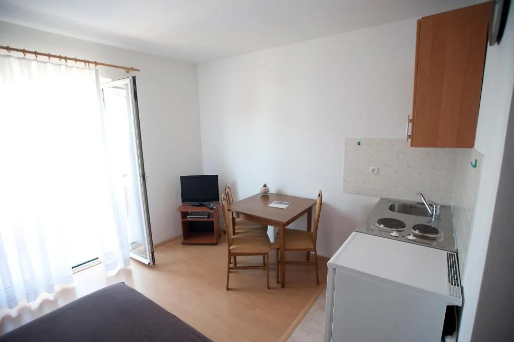 Apartments Maric With Parking Umag