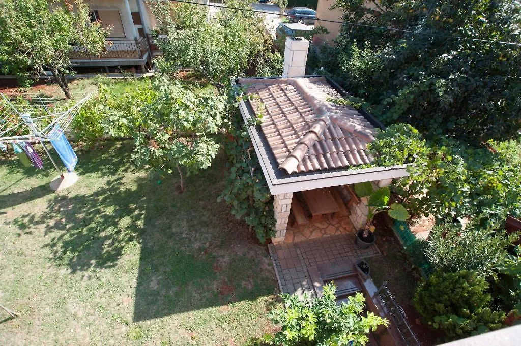 Apartments Maric With Parking Umag