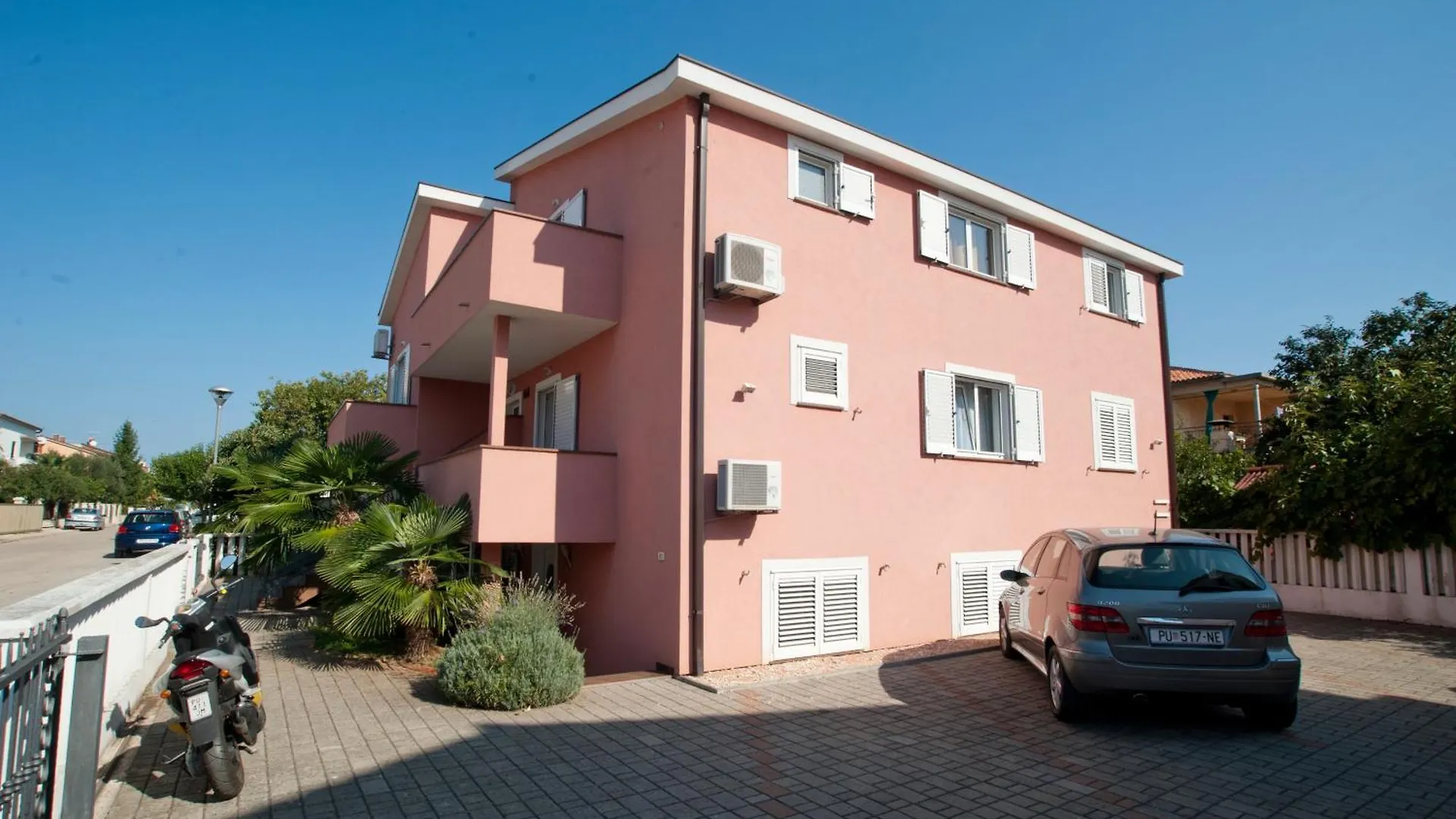 Apartments Maric With Parking Umag Croatia